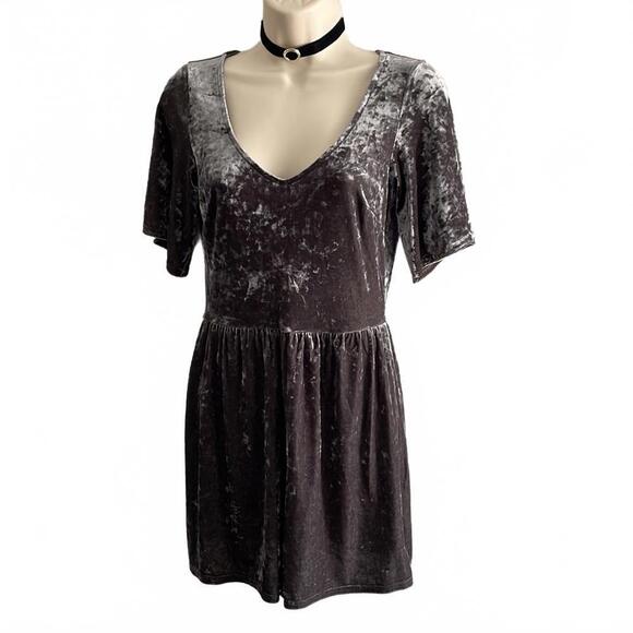 Soft & Sexy Velvet Dress - Charcoal Gray - Picture 5 of 8